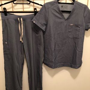 Figs Kade Cargo Tall Scrub Pants in Heather Denim